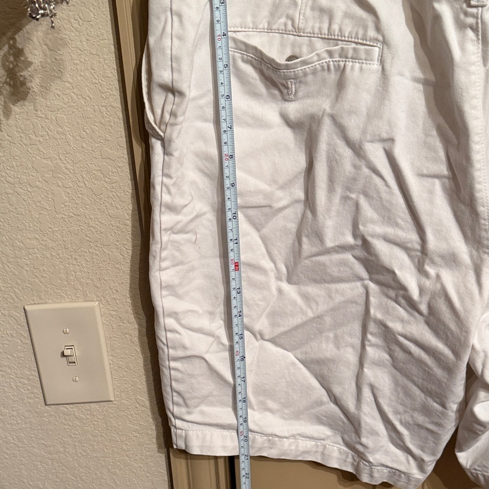 Dockers White Men's Flat Front Shorts - Picture 3 of 5